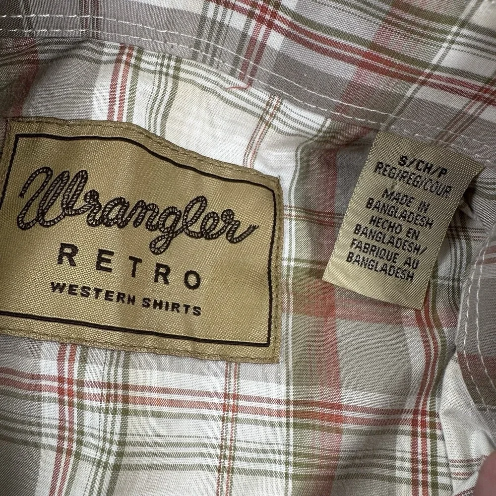 Wrangler Retro® Men's Short Sleeve Sawtooth Pocket Snap Shirt in Wheat Brown S